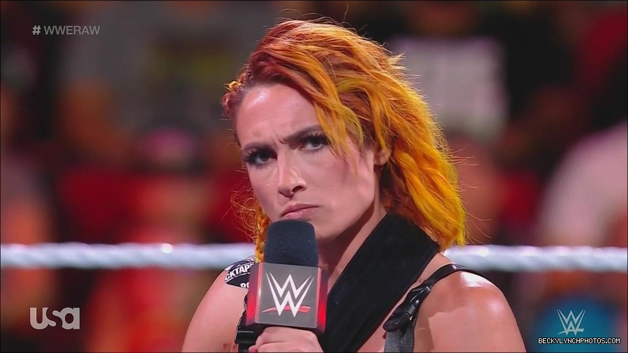 WWE_Monday_Night_Raw_2022_08_01_720p_HDTV_x264-NWCHD_mp4_000313980.jpg
