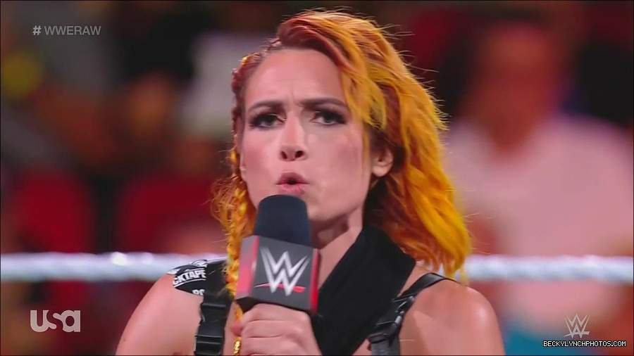 WWE_Monday_Night_Raw_2022_08_01_720p_HDTV_x264-NWCHD_mp4_000323990.jpg