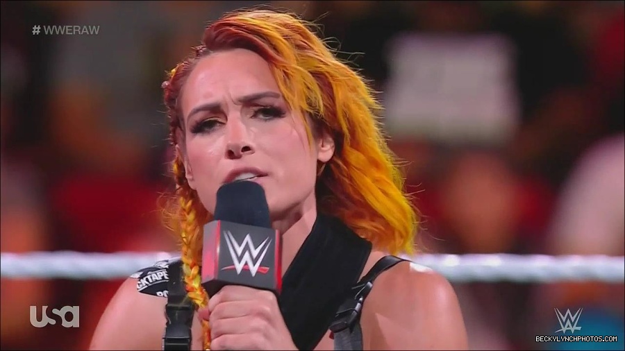 WWE_Monday_Night_Raw_2022_08_01_720p_HDTV_x264-NWCHD_mp4_000324791.jpg