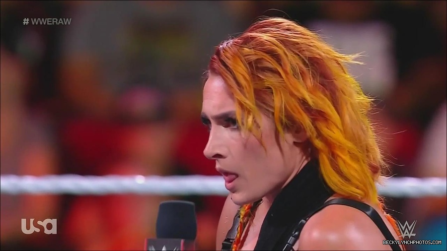 WWE_Monday_Night_Raw_2022_08_01_720p_HDTV_x264-NWCHD_mp4_000328394.jpg