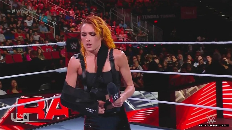 WWE_Monday_Night_Raw_2022_08_01_720p_HDTV_x264-NWCHD_mp4_000329996.jpg