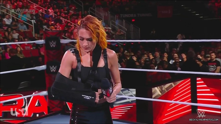 WWE_Monday_Night_Raw_2022_08_01_720p_HDTV_x264-NWCHD_mp4_000330396.jpg
