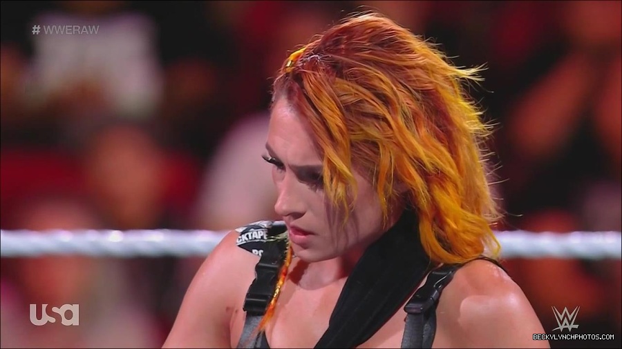 WWE_Monday_Night_Raw_2022_08_01_720p_HDTV_x264-NWCHD_mp4_000332799.jpg
