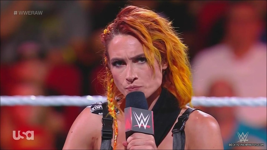 WWE_Monday_Night_Raw_2022_08_01_720p_HDTV_x264-NWCHD_mp4_000346412.jpg