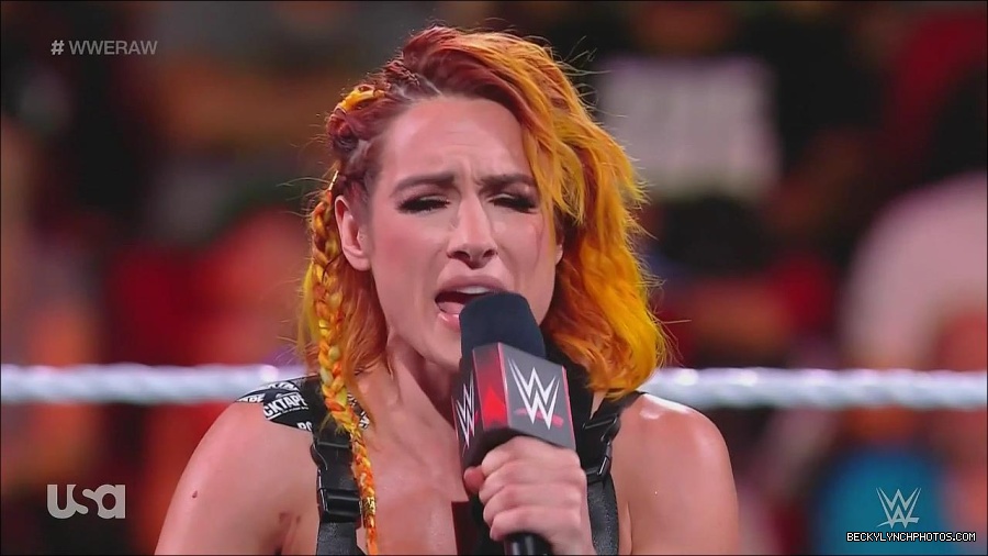 WWE_Monday_Night_Raw_2022_08_01_720p_HDTV_x264-NWCHD_mp4_000353619.jpg