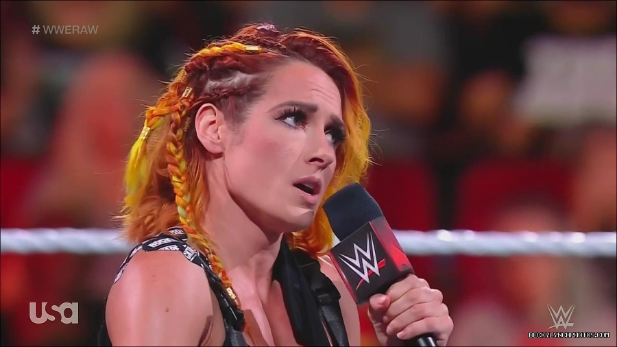 WWE_Monday_Night_Raw_2022_08_01_720p_HDTV_x264-NWCHD_mp4_000360827.jpg
