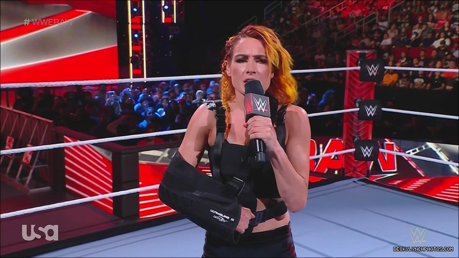 WWE_Monday_Night_Raw_2022_08_01_720p_HDTV_x264-NWCHD_mp4_000362028.jpg