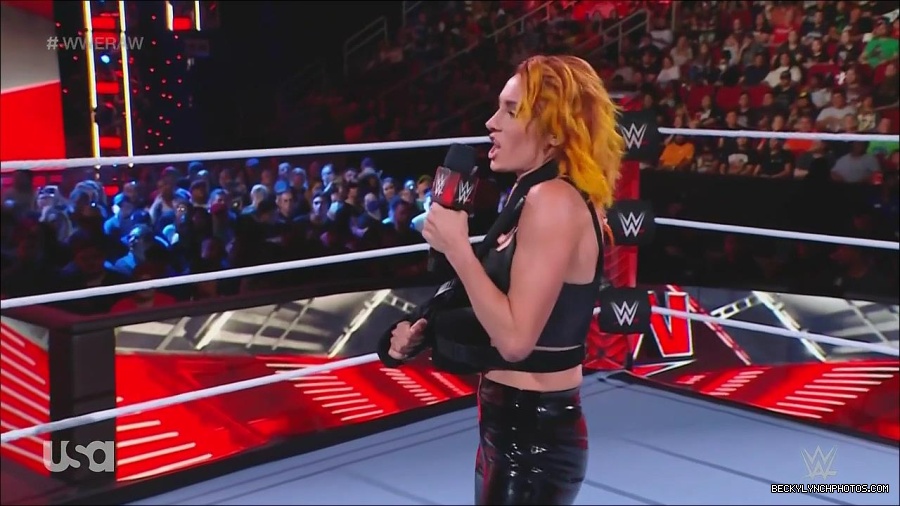 WWE_Monday_Night_Raw_2022_08_01_720p_HDTV_x264-NWCHD_mp4_000369635.jpg