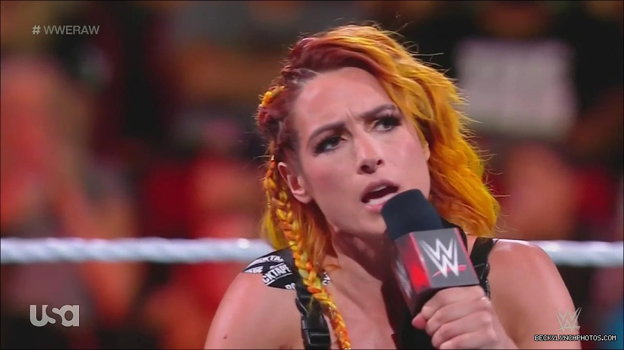 WWE_Monday_Night_Raw_2022_08_01_720p_HDTV_x264-NWCHD_mp4_000372038.jpg