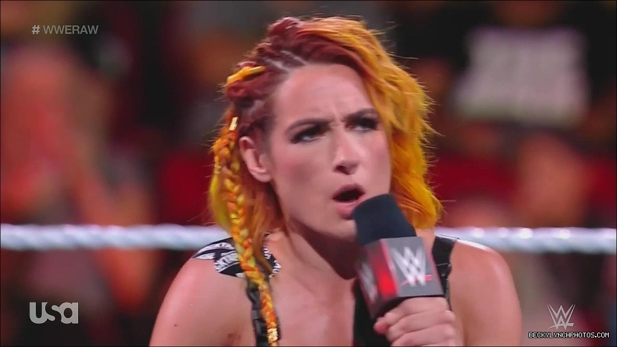 WWE_Monday_Night_Raw_2022_08_01_720p_HDTV_x264-NWCHD_mp4_000374040.jpg