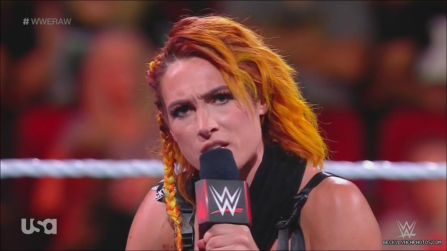 WWE_Monday_Night_Raw_2022_08_01_720p_HDTV_x264-NWCHD_mp4_000376442.jpg