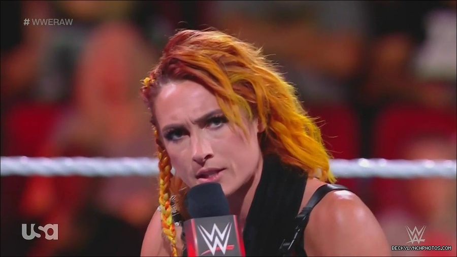 WWE_Monday_Night_Raw_2022_08_01_720p_HDTV_x264-NWCHD_mp4_000378044.jpg