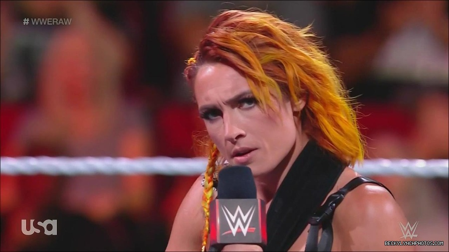 WWE_Monday_Night_Raw_2022_08_01_720p_HDTV_x264-NWCHD_mp4_000380046.jpg