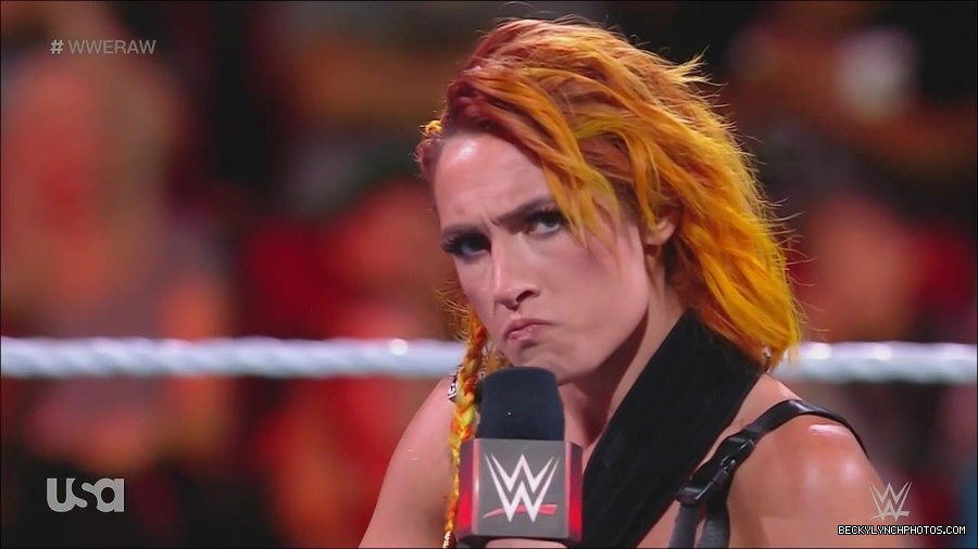WWE_Monday_Night_Raw_2022_08_01_720p_HDTV_x264-NWCHD_mp4_000380847.jpg