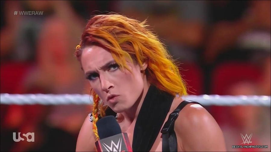 WWE_Monday_Night_Raw_2022_08_01_720p_HDTV_x264-NWCHD_mp4_000382048.jpg