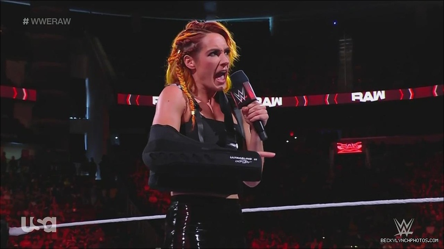 WWE_Monday_Night_Raw_2022_08_01_720p_HDTV_x264-NWCHD_mp4_000386052.jpg
