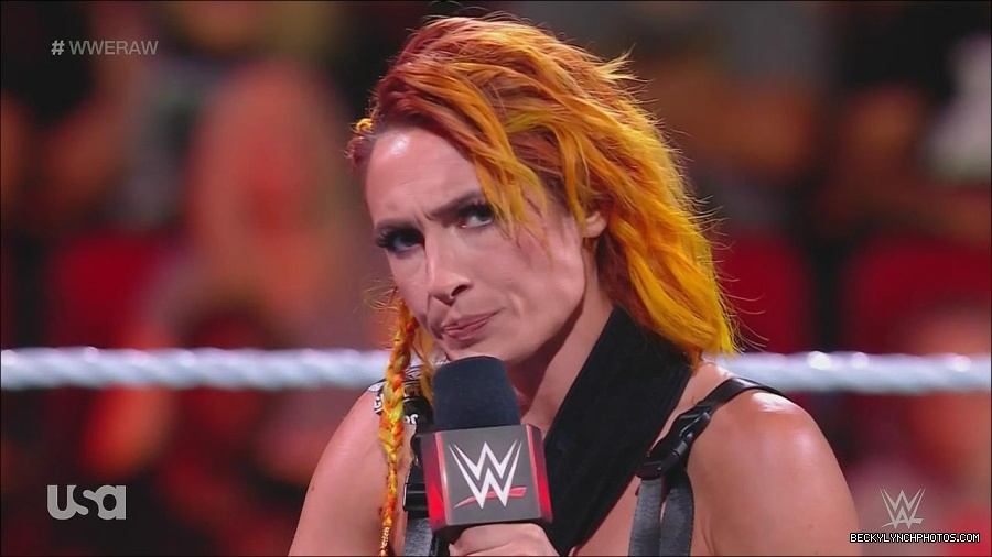 WWE_Monday_Night_Raw_2022_08_01_720p_HDTV_x264-NWCHD_mp4_000388855.jpg
