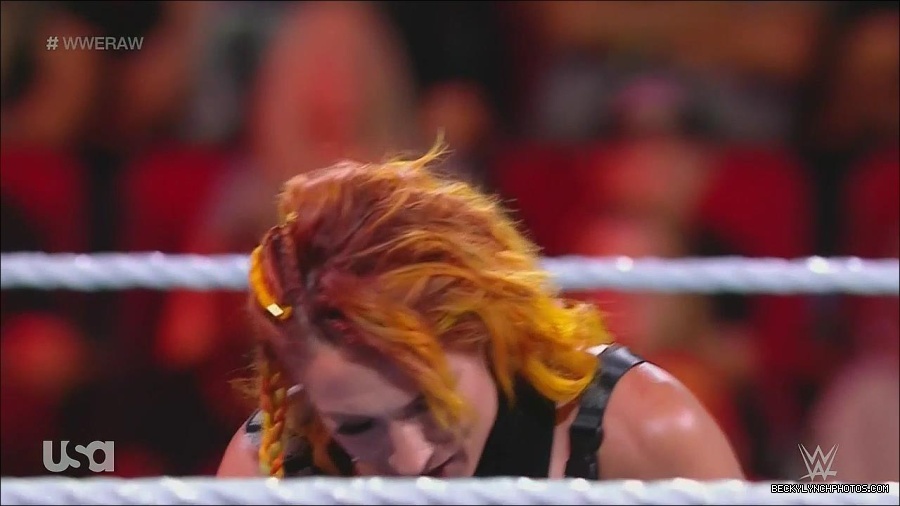 WWE_Monday_Night_Raw_2022_08_01_720p_HDTV_x264-NWCHD_mp4_000392058.jpg