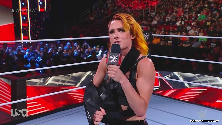 WWE_Monday_Night_Raw_2022_08_01_720p_HDTV_x264-NWCHD_mp4_000396863.jpg