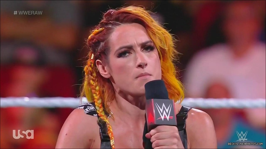 WWE_Monday_Night_Raw_2022_08_01_720p_HDTV_x264-NWCHD_mp4_000399265.jpg