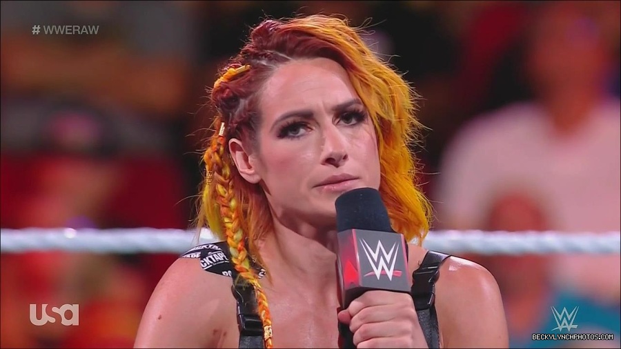 WWE_Monday_Night_Raw_2022_08_01_720p_HDTV_x264-NWCHD_mp4_000402468.jpg