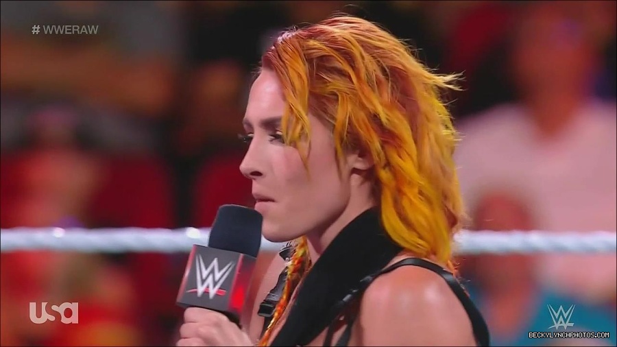 WWE_Monday_Night_Raw_2022_08_01_720p_HDTV_x264-NWCHD_mp4_000404871.jpg