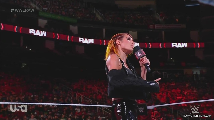 WWE_Monday_Night_Raw_2022_08_01_720p_HDTV_x264-NWCHD_mp4_000408074.jpg