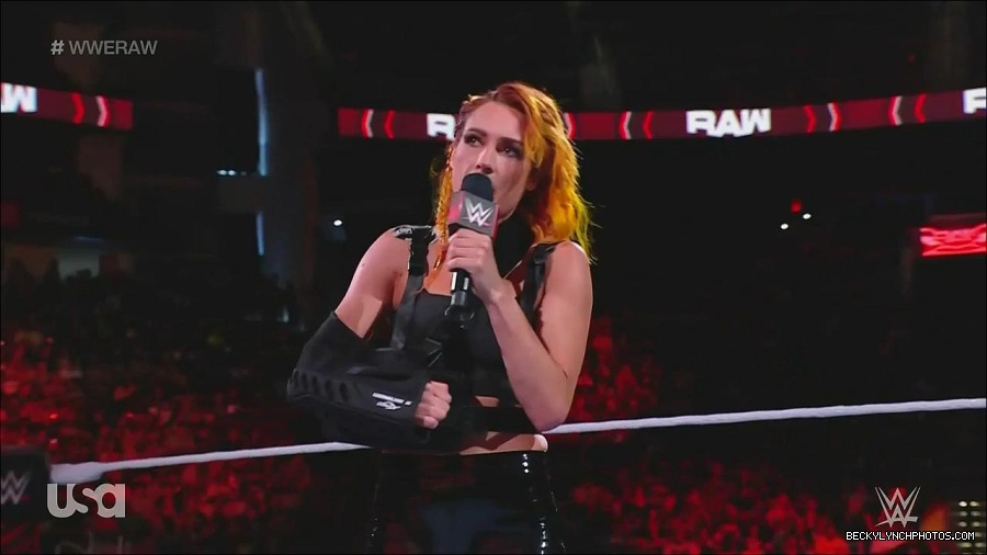 WWE_Monday_Night_Raw_2022_08_01_720p_HDTV_x264-NWCHD_mp4_000462128.jpg