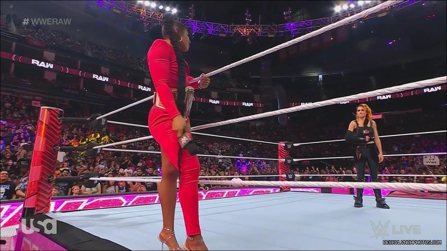 WWE_Monday_Night_Raw_2022_08_01_720p_HDTV_x264-NWCHD_mp4_000502568.jpg