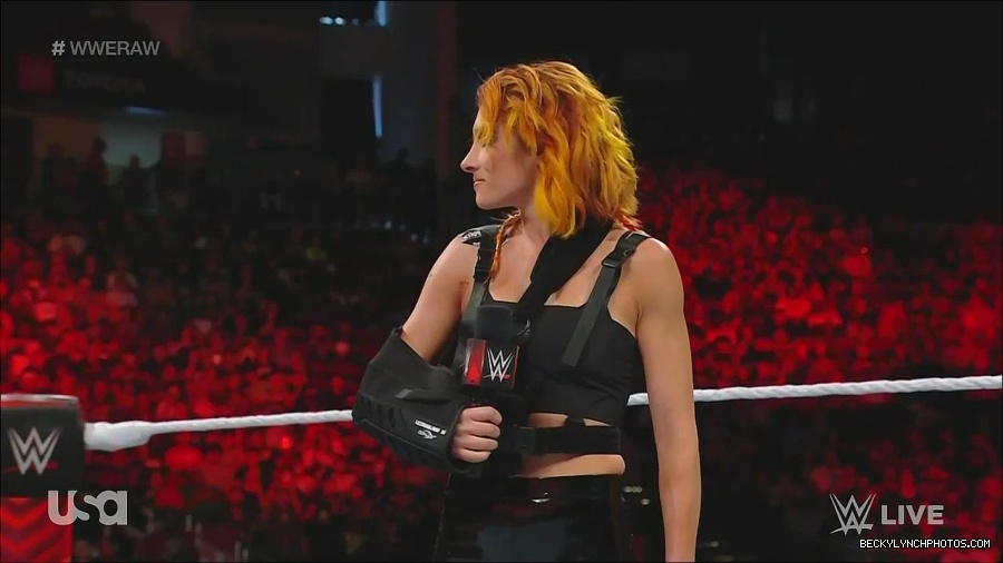 WWE_Monday_Night_Raw_2022_08_01_720p_HDTV_x264-NWCHD_mp4_000514981.jpg