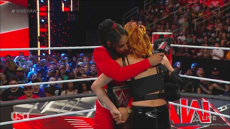 WWE_Monday_Night_Raw_2022_08_01_720p_HDTV_x264-NWCHD_mp4_000549015.jpg