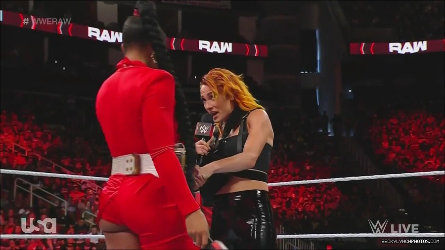 WWE_Monday_Night_Raw_2022_08_01_720p_HDTV_x264-NWCHD_mp4_000555021.jpg