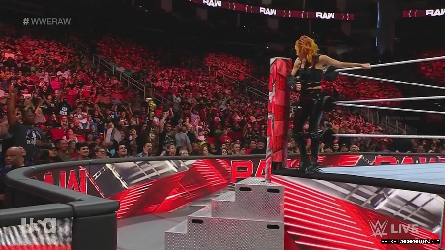 WWE_Monday_Night_Raw_2022_08_01_720p_HDTV_x264-NWCHD_mp4_000571837.jpg