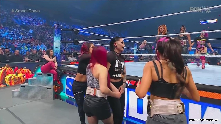 WWE_Friday_Night_SmackDown_2022_11_25_720p_HDTV_x264-NWCHD_mp4_000264564.jpg