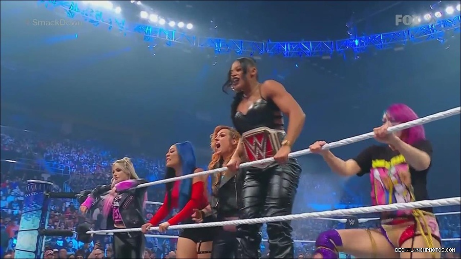WWE_Friday_Night_SmackDown_2022_11_25_720p_HDTV_x264-NWCHD_mp4_000276576.jpg