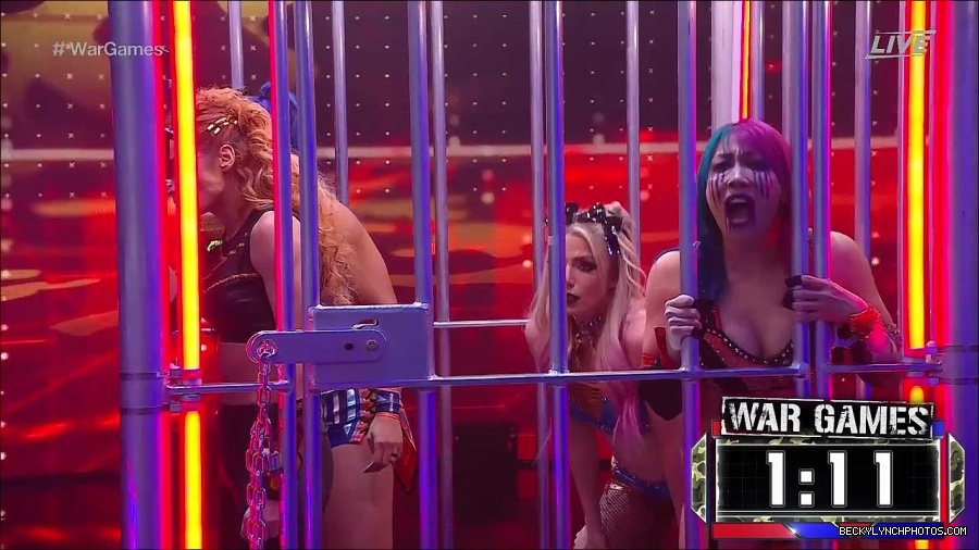 WWE_Survivor_Series_WarGames_2022_720p_WEB_h264-HEEL_mp4_000923424.jpg