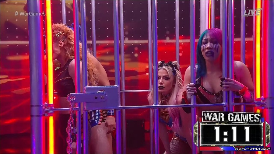 WWE_Survivor_Series_WarGames_2022_720p_WEB_h264-HEEL_mp4_000923824.jpg