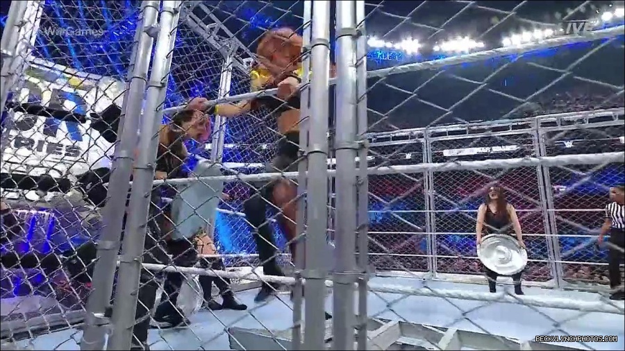 WWE_Survivor_Series_WarGames_2022_720p_WEB_h264-HEEL_mp4_002380991.jpg