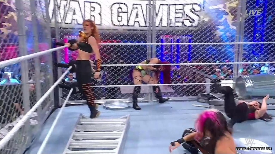 WWE_Survivor_Series_WarGames_2022_720p_WEB_h264-HEEL_mp4_002386191.jpg