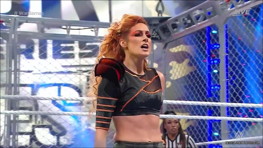 WWE_Survivor_Series_WarGames_2022_720p_WEB_h264-HEEL_mp4_002459391.jpg