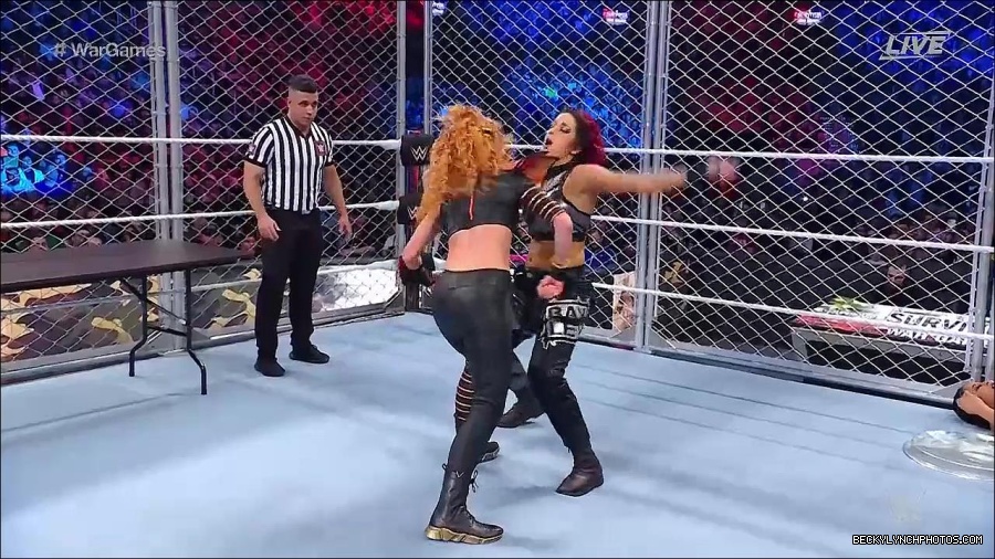 WWE_Survivor_Series_WarGames_2022_720p_WEB_h264-HEEL_mp4_002481791.jpg
