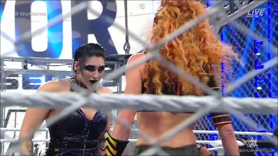 WWE_Survivor_Series_WarGames_2022_720p_WEB_h264-HEEL_mp4_002497791.jpg