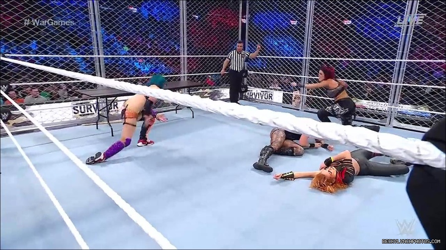 WWE_Survivor_Series_WarGames_2022_720p_WEB_h264-HEEL_mp4_002536191.jpg