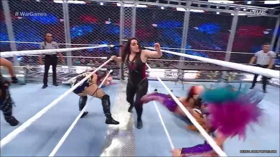 WWE_Survivor_Series_WarGames_2022_720p_WEB_h264-HEEL_mp4_002640591.jpg