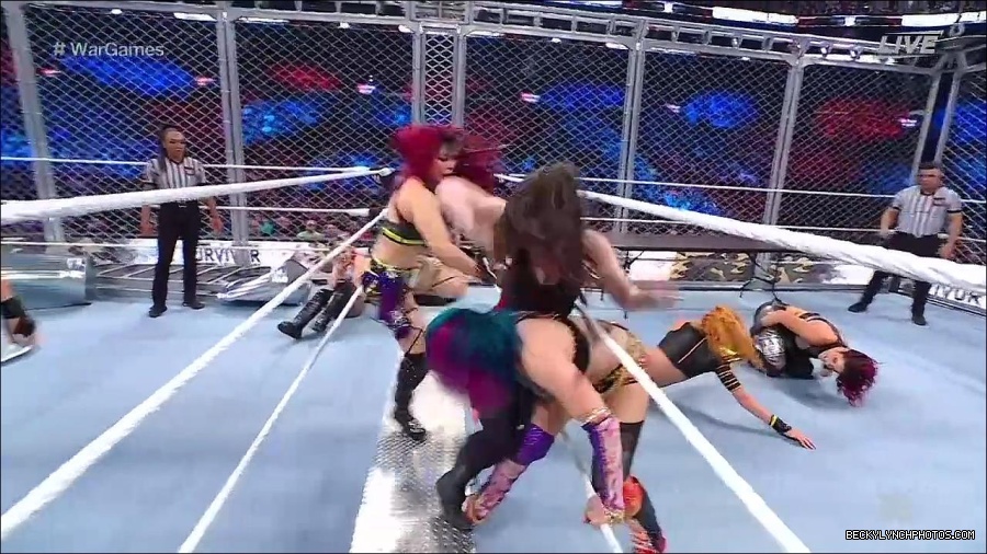 WWE_Survivor_Series_WarGames_2022_720p_WEB_h264-HEEL_mp4_002641391.jpg
