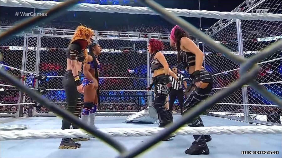 WWE_Survivor_Series_WarGames_2022_720p_WEB_h264-HEEL_mp4_002968458.jpg