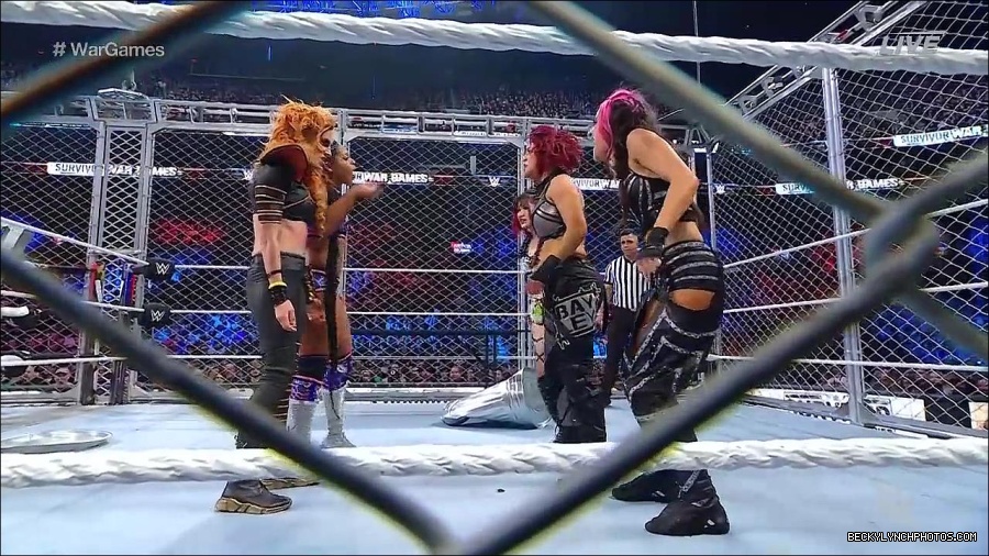WWE_Survivor_Series_WarGames_2022_720p_WEB_h264-HEEL_mp4_002968858.jpg