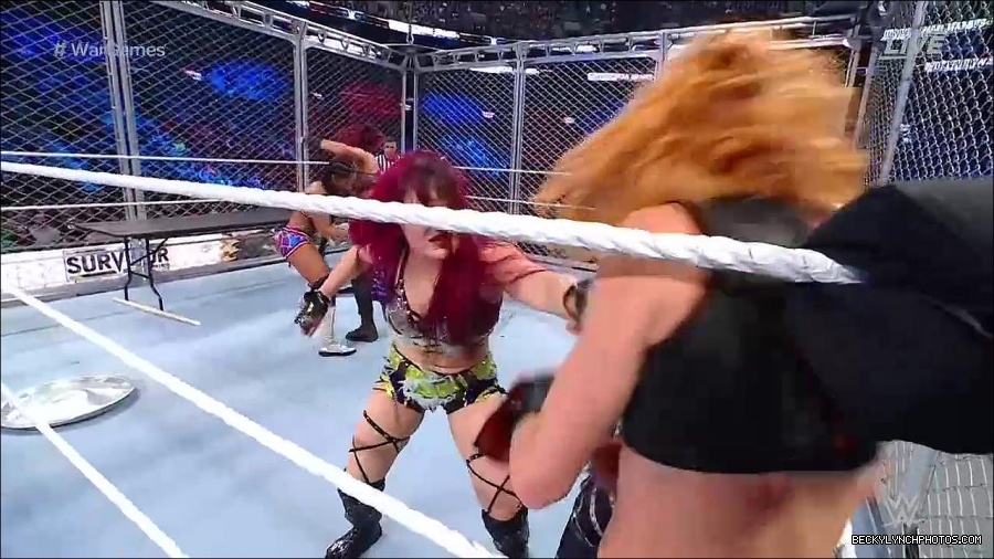 WWE_Survivor_Series_WarGames_2022_720p_WEB_h264-HEEL_mp4_002980858.jpg
