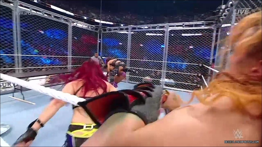 WWE_Survivor_Series_WarGames_2022_720p_WEB_h264-HEEL_mp4_002986058.jpg