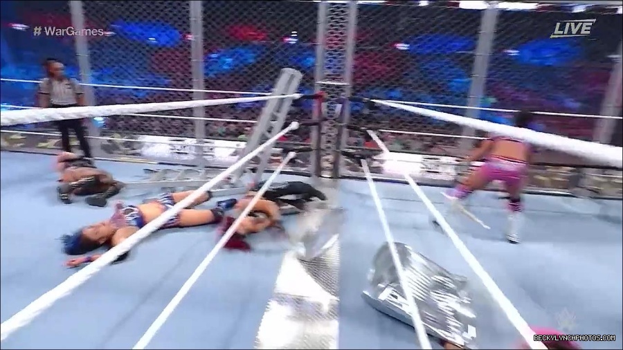 WWE_Survivor_Series_WarGames_2022_720p_WEB_h264-HEEL_mp4_003016058.jpg